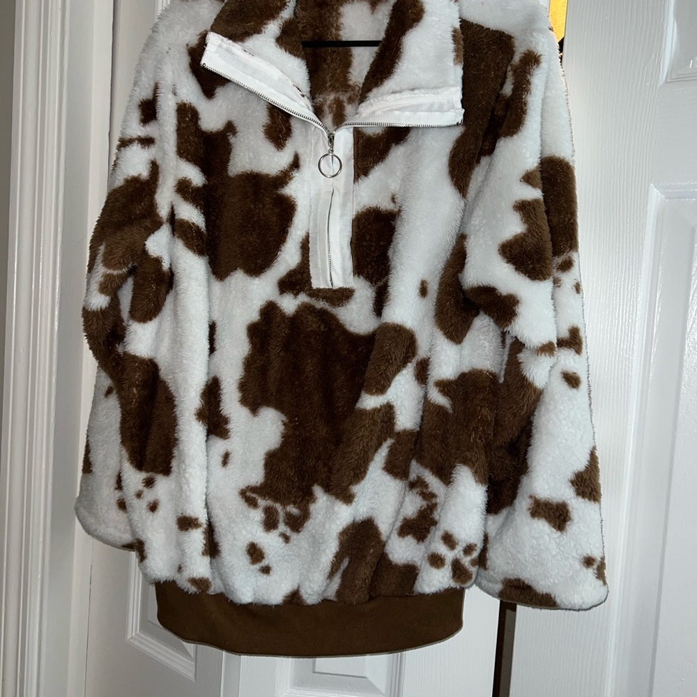 Cow print pullover